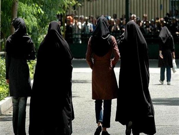 دانشگاه های ایران چالش گرایش جوانان به غرب را رهبری کنند/ خوابگاه های دانشجویی وضعیت مناسبی ندارند