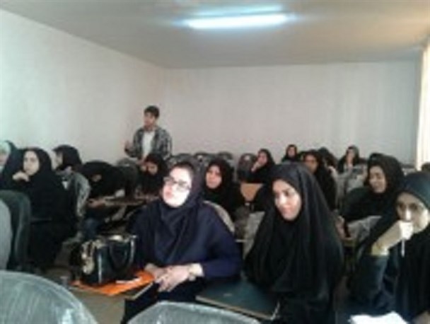 کرسی آزاداندیشی با موضوع مذاکره با آمریکا در دانشگاه پیام‌نور آبیک