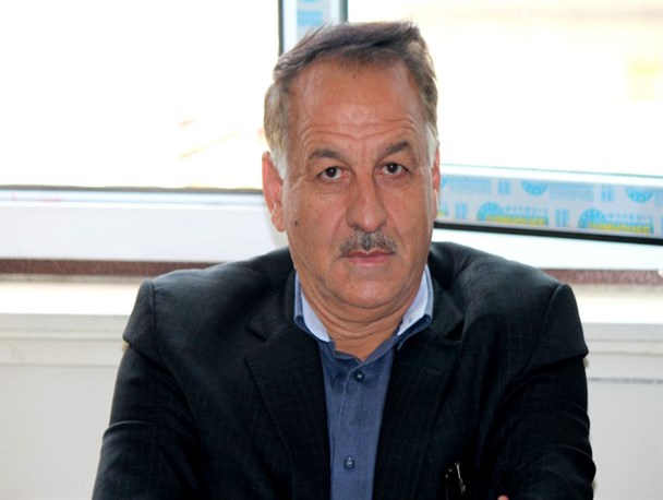 کندی تردد در گردنه گویجه بیل و سامبران به دلیل بارش برف شدید/لزوم احتیاط رانندگان