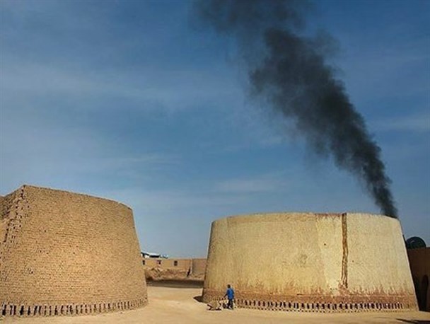 دود تنها مصوبه عملیاتی کاهش آلودگی هوا در گلوی مردم اراک+عکس