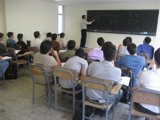 بیش از ۱۰۰۰ دانشجوی مددجو از خدمات حمایتی کمیته امداد بهره مند می شوند
