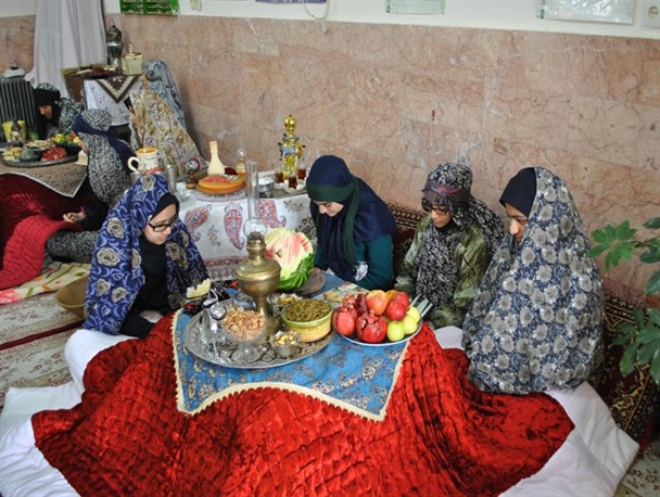 جشنواره ی اوسنه به مناسبت روز فردوس دردبیرستان حضرت فاطمه(س)