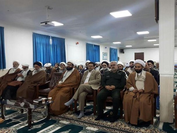 کردستان قرارگاه مرکزی وحدت در کشور است/هفته وحدت نتیجه دور اندیشی امام خمینی (ره) است/علما و روحانیون نقش مهمی در مقابله با جنگ نرم دارند