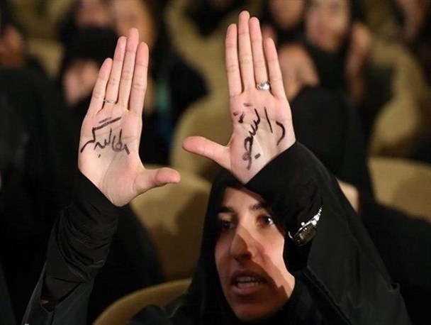 دانشگاه نباید چماقی در دست دولت ها باشد/ دانشجو باید مطالبه گر باشد