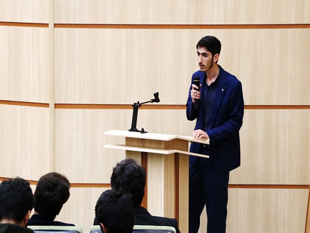 انقلابی گری تقویت‌کننده هویت دانشجویی/ دوران رأی بیار و در رو مسئولان تمام‌شده