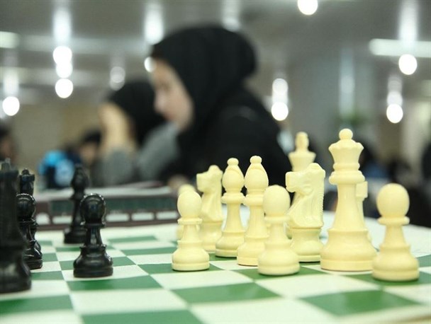 دشمن به دنبال این است که دانشجوی جامعه را به مسیر ناحق بکشاند