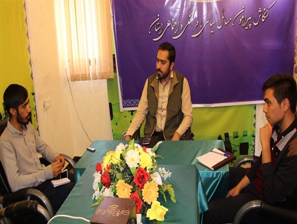گفتگوی جالب صبح زاگرس با مسوولان دو تشکل دانشجویی/وظیفه خطیر دانشجویان در روشنگری جنگ اقتصادی+تصاویر