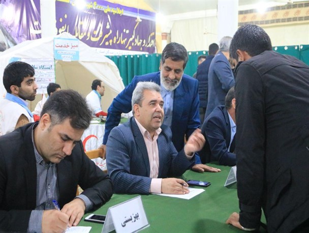 میز خدمت در مصلی نماز جمعه امام جعفر صادق(ع) شهرستان گنبدکاووس/ تصاویر
