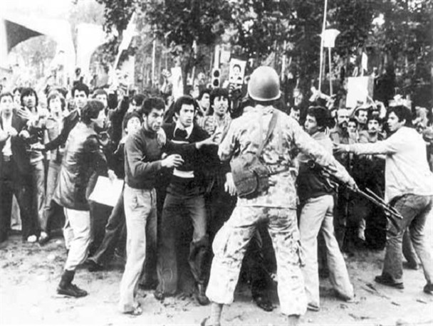 ۱۶آذر نماد استکبار ستیزی است/ شهادت دانشجویان در این روز، نهایتا منجر به پیروزی انقلاب شد