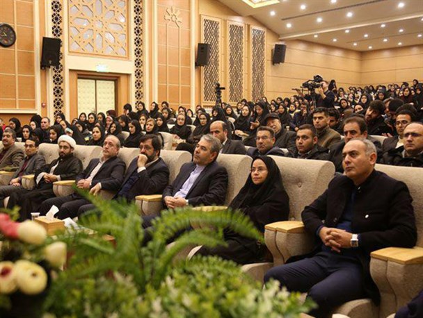 مراکز تحقیقات دانشجویی راه اندازی شود/ ارتباط صنعت با دانشگاه در حد شعار است