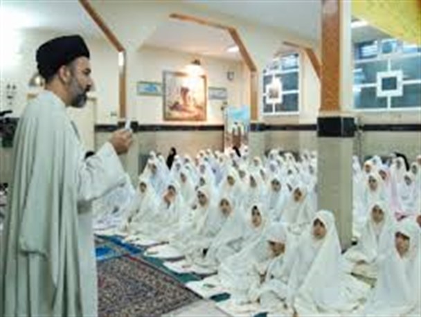 حضور یک هزارو ۸۳۴ روحانی در مدارس استان کرمان جهت برگزاری نماز جماعت