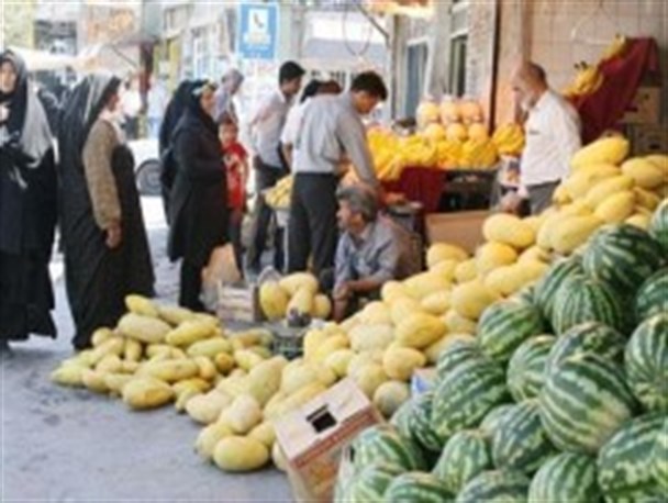 تجاوز به حریم پیاده رو حق مغازه دار است! +تصاویر