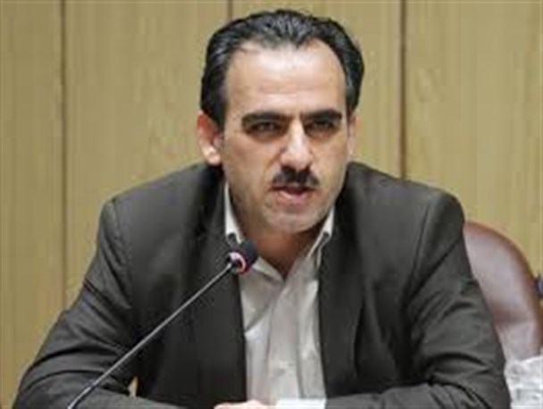 هنرمند کرد عراقی مورد تجلیل نماینده سردشت پیرانشهر قرار گرفت