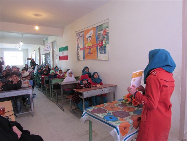 برگزاری نشست کتابخوان در کتابخانه روستای خیرآباد شهرستان فاروج