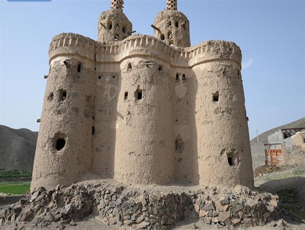 قلعه ترکی؛ جاذبه مغفول مانده در لنجان/تصاویر