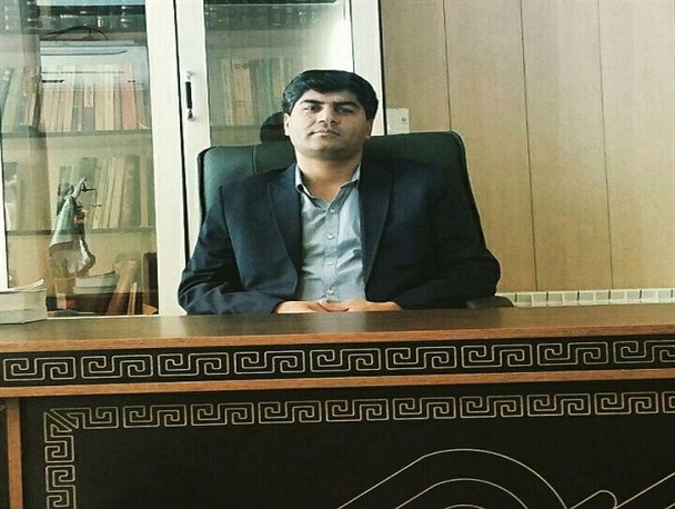 خطر سقوط قندیل های یخی شهروندان سردشت را تهدید می کند