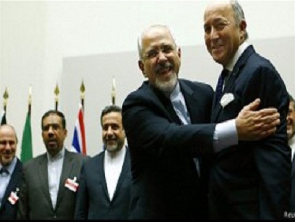 برطرف کردن نقض های ایجاد شده در برجام تنها با زدن لبخندی ظریف و دفاع از آمریکا