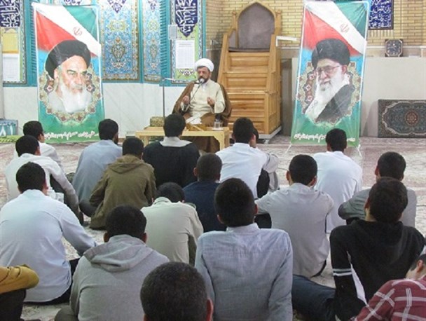 گزارش تصویری/ دیدار جانشین سازمان بسیج طلاب کشور با طلاب حوزه علمیه برازجان