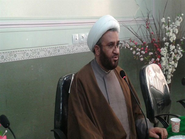 تبین انقلابی بودن و انقلابی گری از وظیفه های امامان جمعه است