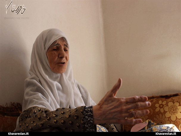 ماموران شاه چادرم را تیکه تیکه کردند/ چادر برایم قداست دارد