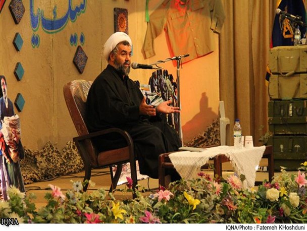 آل سعود و آمریکا همانند فتنه 88 حامی اعتشاشگران هستند/ وضعیت اقتصادی کشورمان واقعا وحشتناک است/ دولت در عمل مشکلی را حل نکرده و تنها شعار می دهد