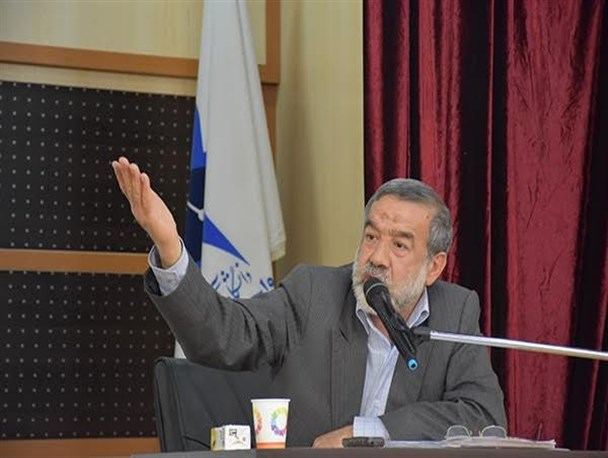 دولت با بی توجهی به مشکلات زمینه اعتراضات را فراهم کرد/ وزیر میلیاردر فقر و بیکاری را درک نمی کند