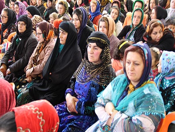 نگین برفی ایران در اجرای همایش سیمای زن روستا خوش درخشید+عکس