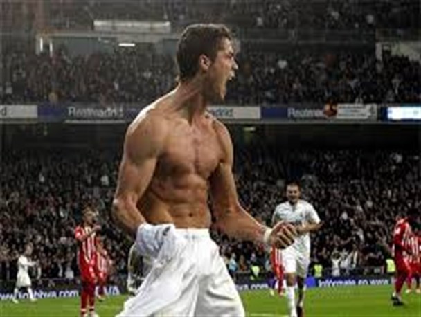 می‌خواهی بدنی آماده و روی فرم داشته باشی؟/به 15 توصیه کریستیانو عمل کن!