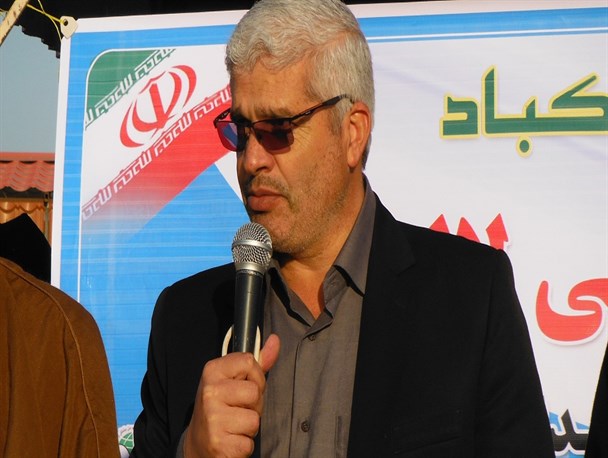 دشمن خواهان کمرنگ‌شدن خدمت به مردم و اطاعت پذیری از رهبری است