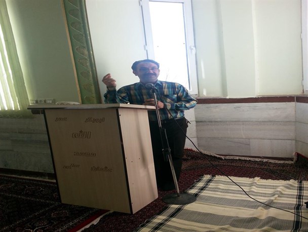 به مناسبت دهه مبار فجر ویزیت و واکسیناسیون رایگان بین دامداران توزیع شد