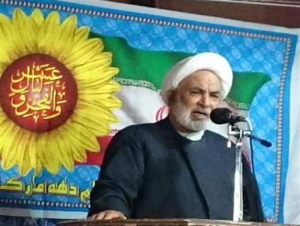 تاکید امام جمعه لردگان بر حضور حداکثری مردم در راهپیمایی 22 بهمن/ مدیران حق استفاده از امکانات دولتی برای کاندیداها را ندارند