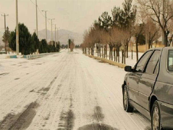 بارش برف زمستانی در آباده + تصاویر
