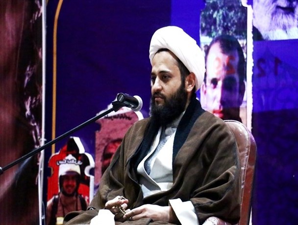 شهدا قبله نما و مشخص‌کننده صراط مستقیم هستند