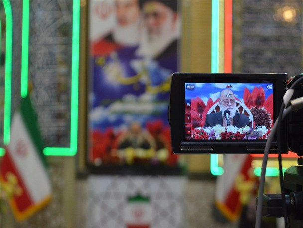 مراسم بزرگداشت دهه فجر انقلاب در مسجد چهارمردان قم برگزار شد+ تصاویر
