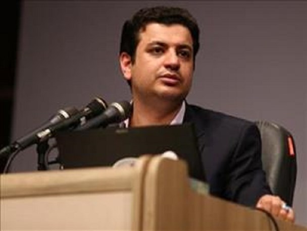 با رواج سرمایه‌سالاری بی‌آنکه متوجه شویم از آرمان‌های انقلاب فاصله می‌گیریم/ عده‌ای در داخل شب و روز تلاش می‌کنند تا بگویند این نظام ناکارآمد است