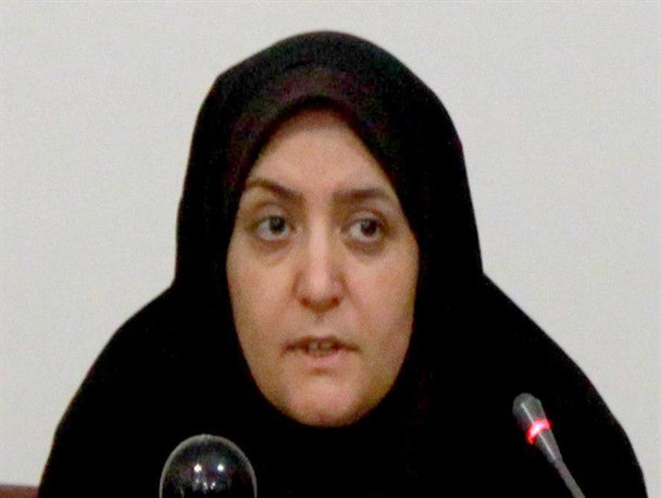 زنان با کاهش مصارف غیرضروری و خرید کالای ایرانی اقتصاد مقاومتی را محقق کنند