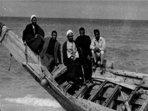 سه سال تبعید در سایه حقوق بشری از جنس دموکراسی ساواک/ خاطرات آیت الله از بندر بدون آب، حمام و قبرستان