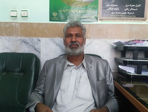 نوشتن شبانه شعار ها به دور از چشم ساواکی ها/ همگام بودن دانش آموزان دبیرستان فروغی با انقلابیون بهمن ۵۷