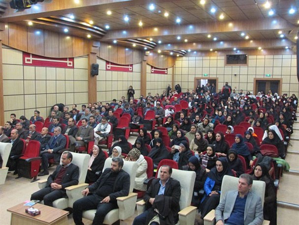 بانک: دماوند می‌تواند به شهری پیشرفته تبدیل شود/محمودی‌فرد: 55 درصد از ساخت‌وسازهای غیرمجاز در دماوند تخریب شده است