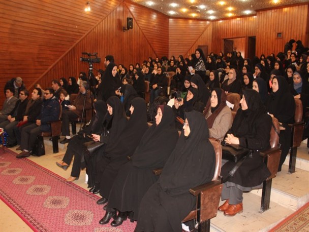 همایش تکریم زن و تحکیم بنیان خانواده در اردبیل برگزار شد