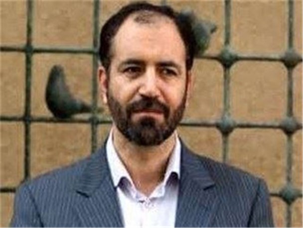 مومنی‌شریف: فخرزاده ۳۰ سال برای انقلاب دویده و ننشسته است