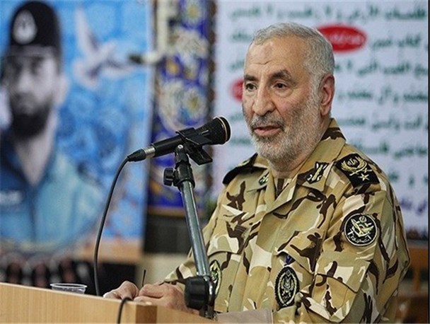 امیر آراسته: فخرزاده ۳۰سال با صداقت و دقت تاریخ شفاهی دفاع مقدس را روایت کرد