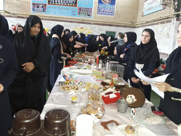 برپایی بازارچه کارآفرینی دانش آموزان شهرستان جاجرم
