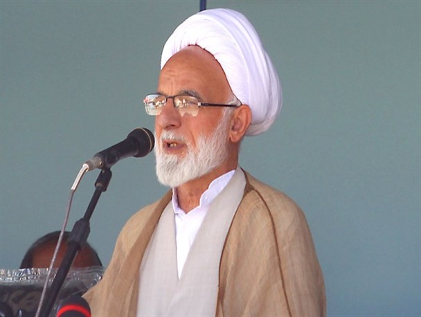وحدت کلمه، بصیرت و فداکاری رمز موفقیت انقلاب اسلامی/نیروهای نظامی و امنیتی پاسدار ارزش‌های اسلامی هستند