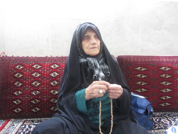 بانوان مهدیشهری را برای حضور در تظاهرات ترغیب می کردم