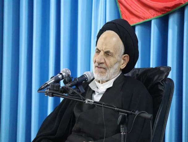 اگر تسلیم حق می بودیم ۱۴ میلیون پرونده دادگاهی نداشتیم/ دشمن به دنبال منزوی کردن علما و تعطیلی حوزه های علمیه است