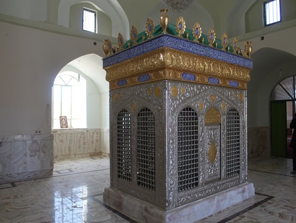 رونمایی از ضریح جدید امامزاده سیدهادی(ع) روستای شوراب شهرستان خلیل آباد