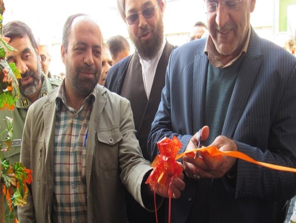نمایشگاه اقتصاد مقاومتی در اردستان افتتاح شد+  تصاویر