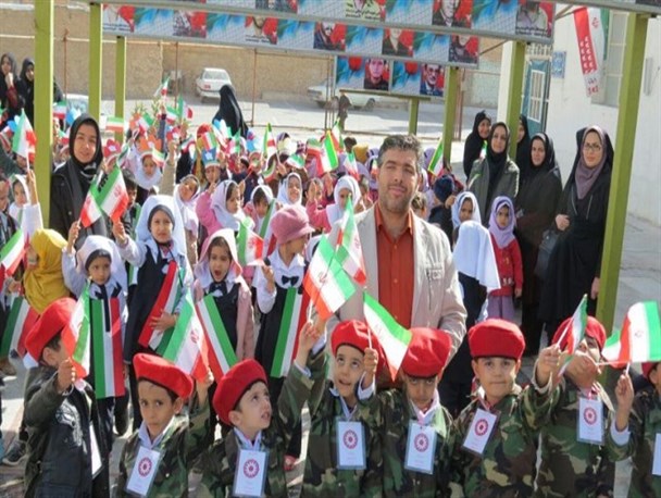 تجدید میثاق پرسنل بهزیستی و کودکان دولت آباد با شهدای امامزاده نرمی+ تصاویر