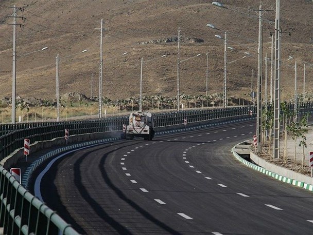 بسته نگه‌داشتن بلوار نماز توسط ارتش کاملاً غیرقانونی است